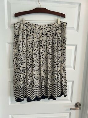 Talbots Pleated Daisy Skirt Black White  Size 16
